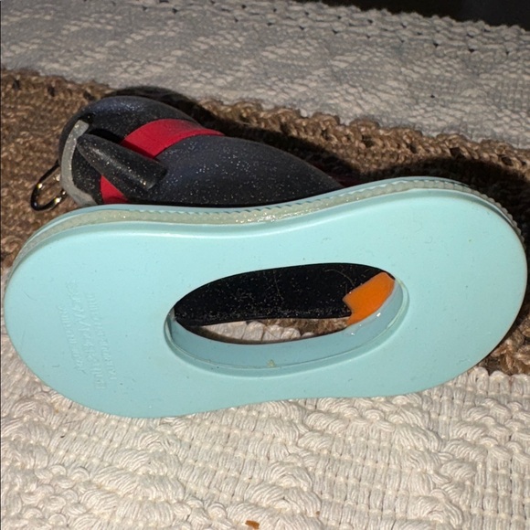 Bath and Body Works Snowboarding Penguin Hand Sanitizer Holder - Picture 4 of 4